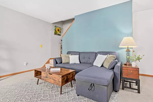 1109 Primrose LN, Waconia, MN 55387