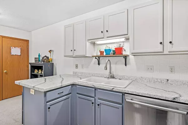 1109 Primrose LN, Waconia, MN 55387