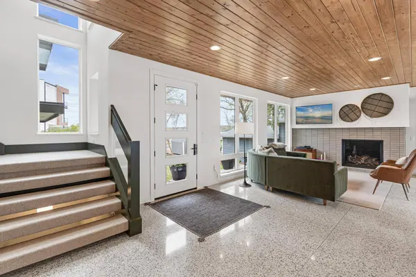 4919 Three Points BLVD, Mound, MN 55364