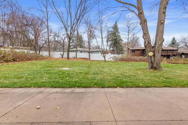 3309 Kent ST SW, Prior Lake, MN 55372