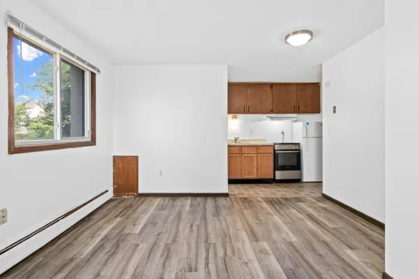 379 Cayuga ST, Saint Paul, MN 55130