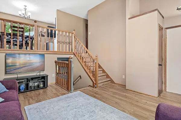 14137 Carmody DR, Eden Prairie, MN 55347