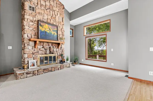 8955 Hilltop DR, Saint Bonifacius, MN 55375