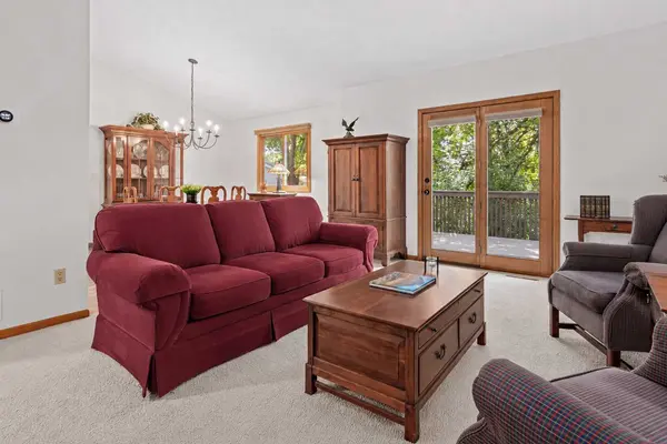 18258 Cascade DR, Eden Prairie, MN 55347