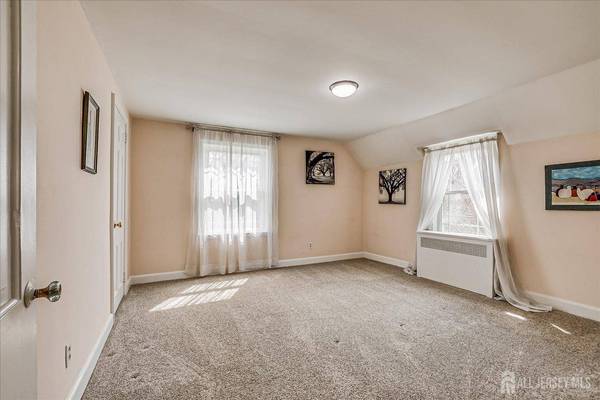 41 Pershing AVE, Sayreville, NJ 08872