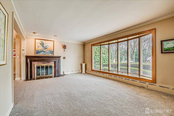 42 Pershing AVE, Sayreville, NJ 08872