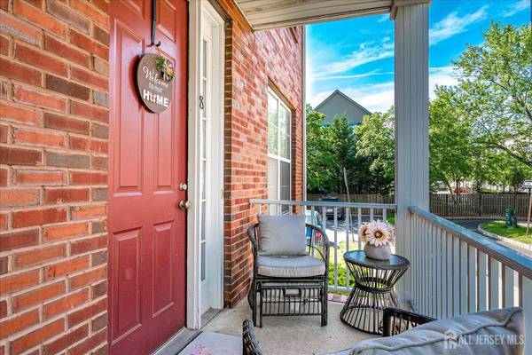 8 Central Square PARK, Metuchen, NJ 08840