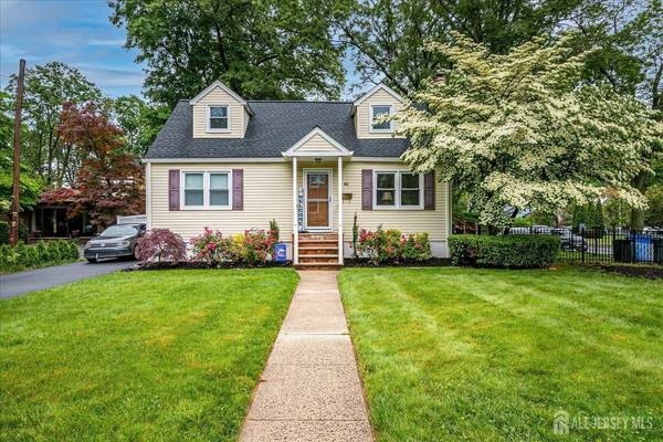 61 Thomas ST, Metuchen, NJ 08840