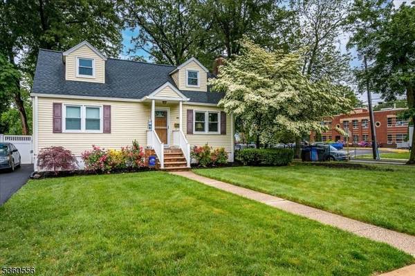 61 Thomas St, Metuchen Boro, NJ 08840