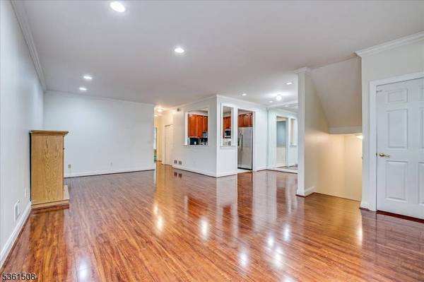 78 Central Ave, Metuchen Boro, NJ 08840