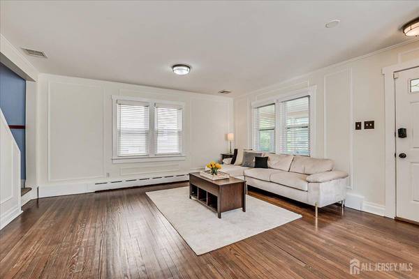 205 Midland AVE, Metuchen, NJ 08840