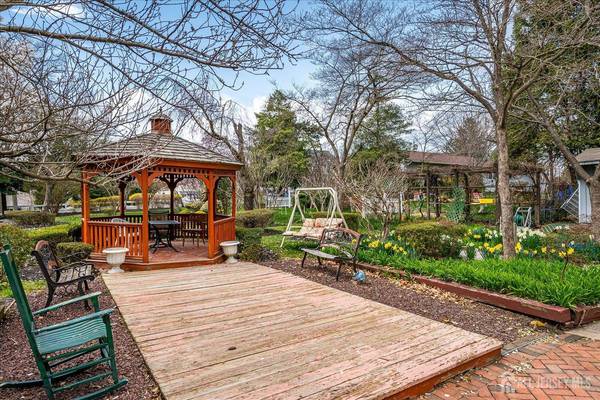 27 Bailey PL, Sayreville, NJ 08872