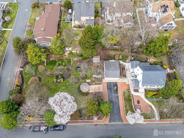 27 Bailey PL, Sayreville, NJ 08872