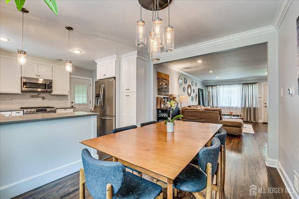 24 Turner CT, Metuchen, NJ 08840