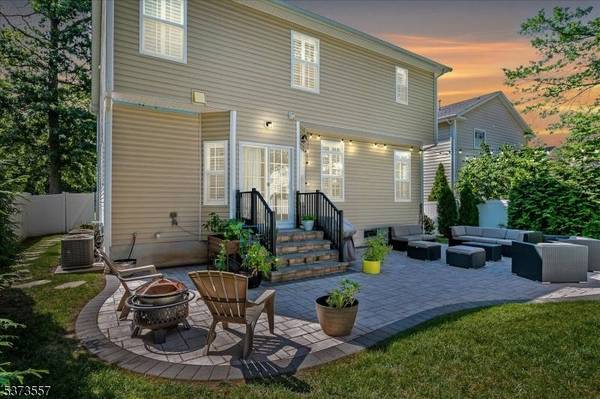 26 Kentnor St, Metuchen Boro, NJ 08840