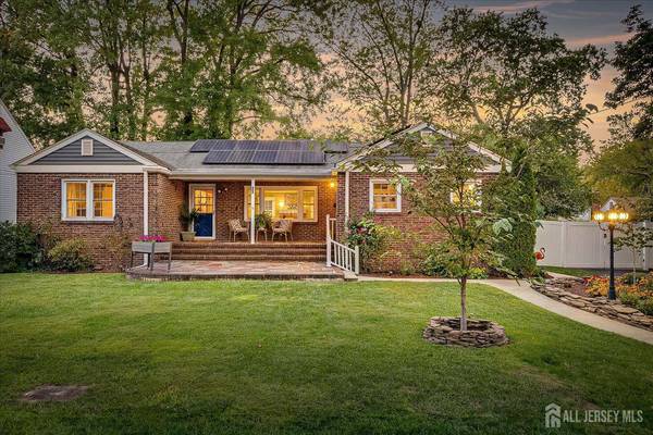 33 Ethel PL, Metuchen, NJ 08840