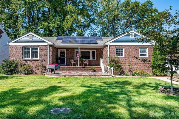 33 Ethel PL, Metuchen, NJ 08840
