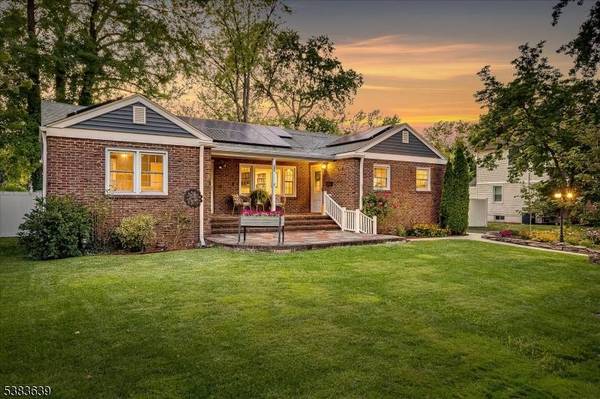 33 Ethel Pl, Metuchen Boro, NJ 08840