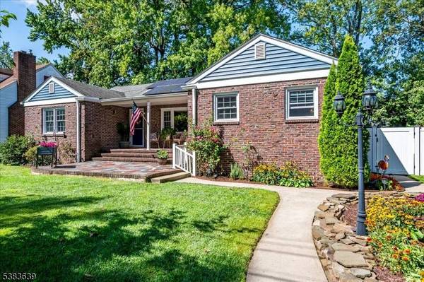 33 Ethel Pl, Metuchen Boro, NJ 08840