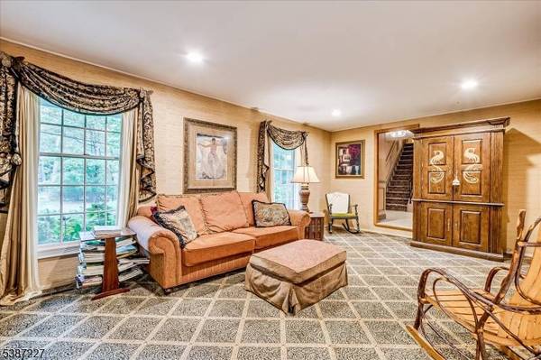 1116 Cambridge Ln, Bridgewater Twp., NJ 08807