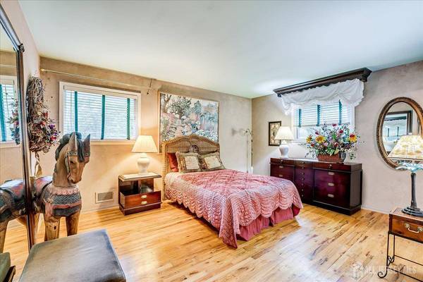 1116 Cambridge LN, Bridgewater, NJ 08807