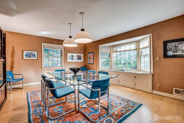 47 Clive ST, Metuchen, NJ 08840