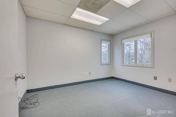 11 Clyde RD, Franklin Twsp, NJ 08873