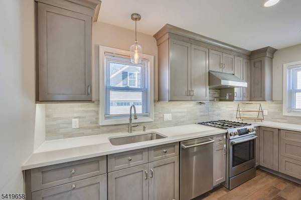 41 Lake Ave, Metuchen Boro, NJ 08840