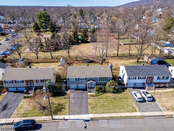 345 Clinton Ave, North Plainfield Boro, NJ 07063