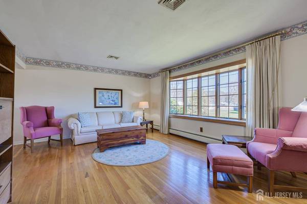 345 Clinton AVE, North Plainfield, NJ 07063