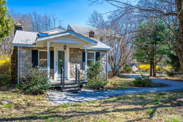 16 Skytop RD, Lebanon Twp, NJ 07853