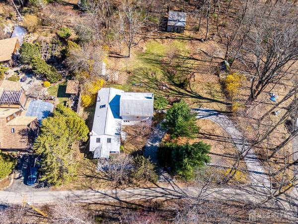 16 Skytop RD, Lebanon Twp, NJ 07853