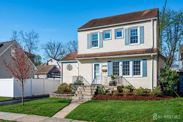 121 Columbia AVE, Metuchen, NJ 08840