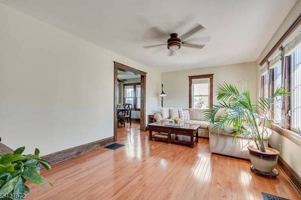 121 Columbia Ave, Metuchen Boro, NJ 08840