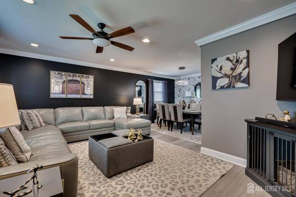 7 Myrtle AVE, Metuchen, NJ 08840