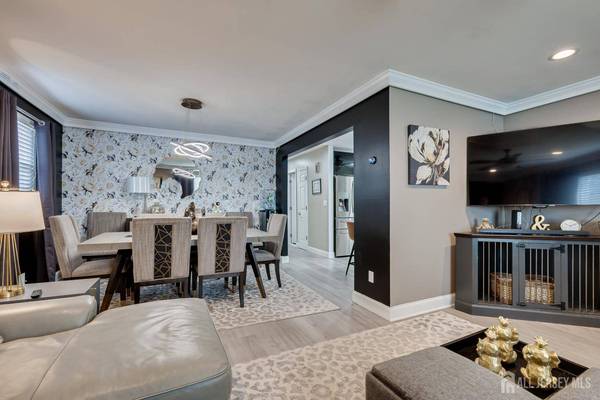 7 Myrtle AVE, Metuchen, NJ 08840
