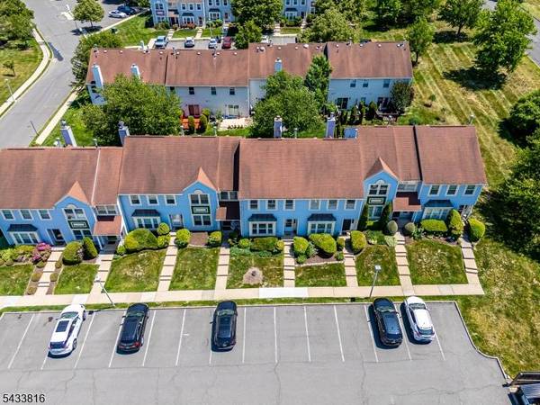 5 Heritage Sq, Sayreville Boro, NJ 08872