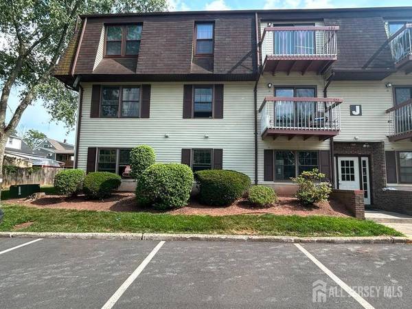 111 Orlando ST, Edison, NJ 08817
