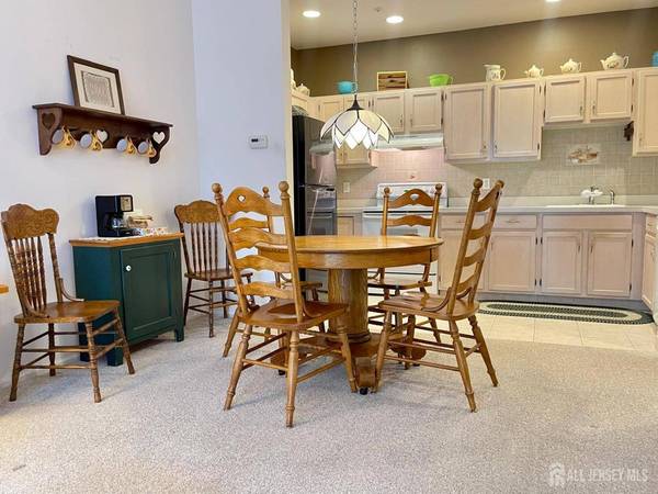 7215 Richmond RD, West Milford, NJ 07480