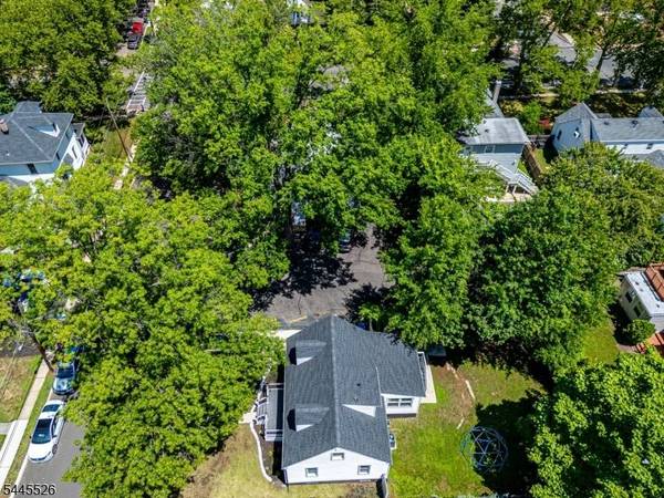 34 James Pl, Metuchen Boro, NJ 08840