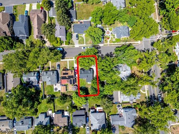 34 James Pl, Metuchen Boro, NJ 08840