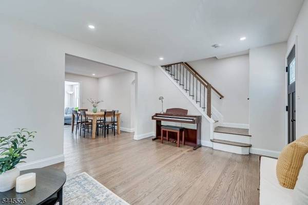 34 James Pl, Metuchen Boro, NJ 08840
