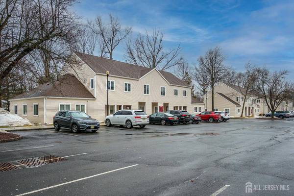 11 Clyde RD #201, Franklin Twsp, NJ 08873