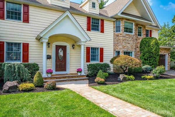 11 Cape CT, Metuchen, NJ 08840