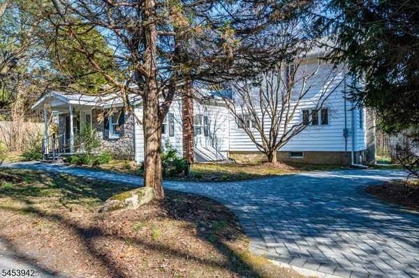 16 Skytop Rd, Lebanon Twp., NJ 07865