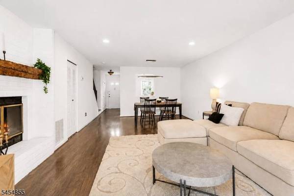 278 Penns Way Ondo, Bernards Twp., NJ 07920