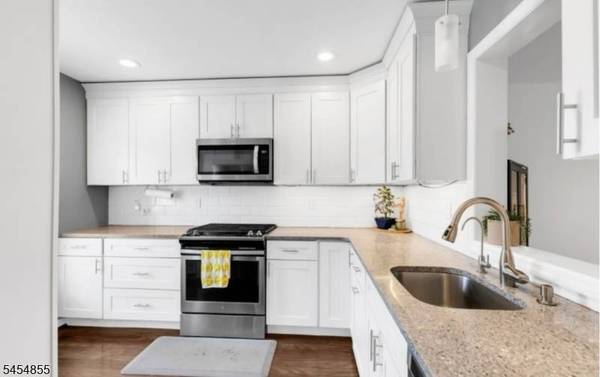 278 Penns Way Ondo, Bernards Twp., NJ 07920