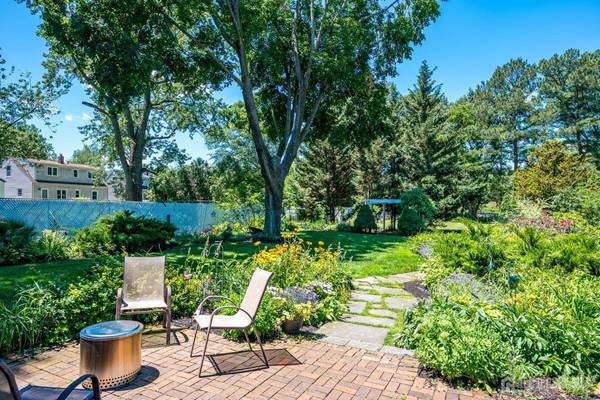 23 Rose ST, Metuchen, NJ 08840