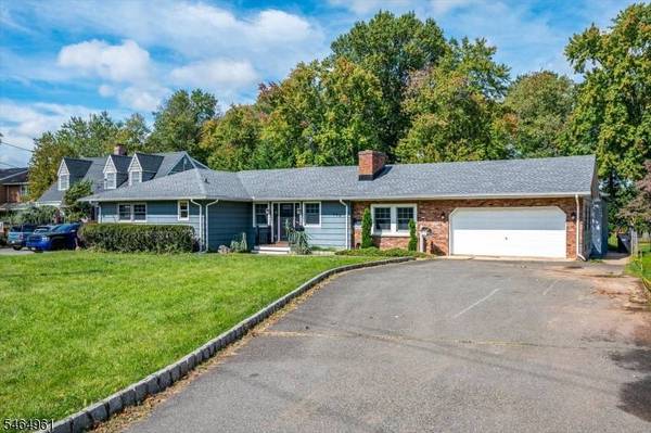 690 New Durham Rd, Metuchen Boro, NJ 08840