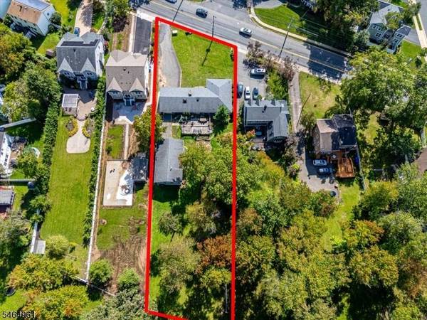690 New Durham Rd, Metuchen Boro, NJ 08840